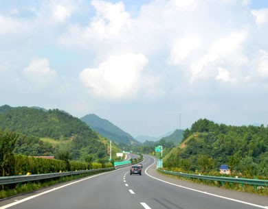 漳州高速公路護欄板使用案例